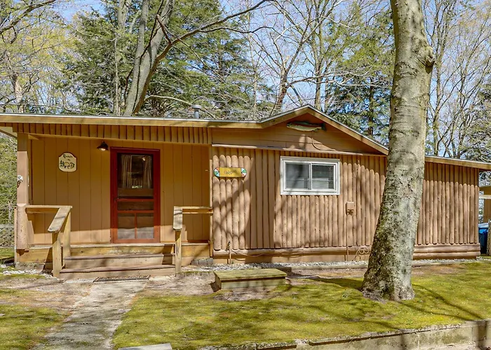 2 Cabins On Hamlin Lake Available W/ Boat Slip